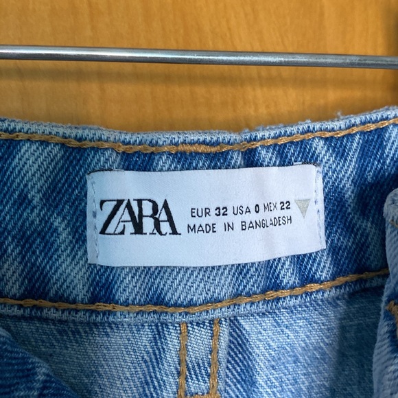 Zara denim shorts - Picture 3 of 3